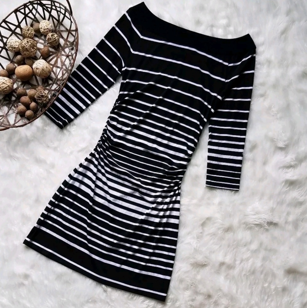 White House Black Market fitted 3/4 sleeve dress